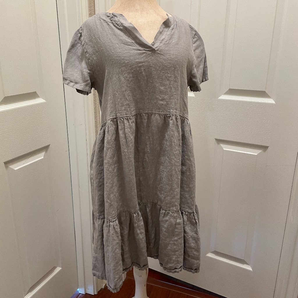 Francesca Bettini Women's 100% Linen Midi Dress Size M Gray Tiered Design (New)